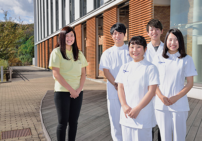 医療保健学部