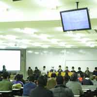 報告会の様子 報告会の様子