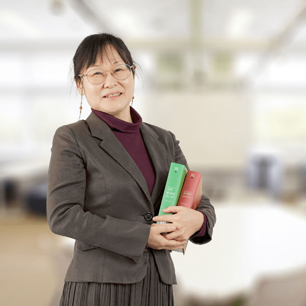 中嶋佐恵子 教授