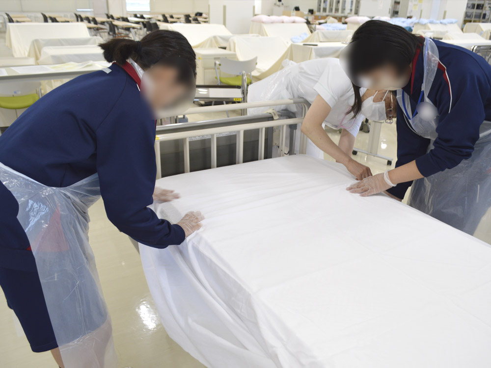 姫路市立安室中学校から「トライやる・ウィーク」を受け入れました。