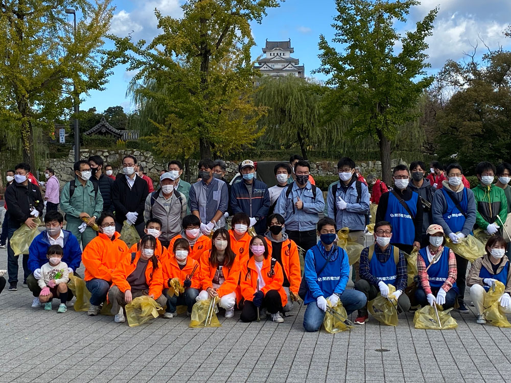 【ボランティア活動】姫路城周辺の清掃活動 [COLORS]