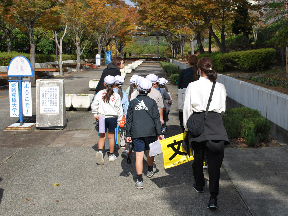 広峰小学校2年生が校区探検に来てくれました