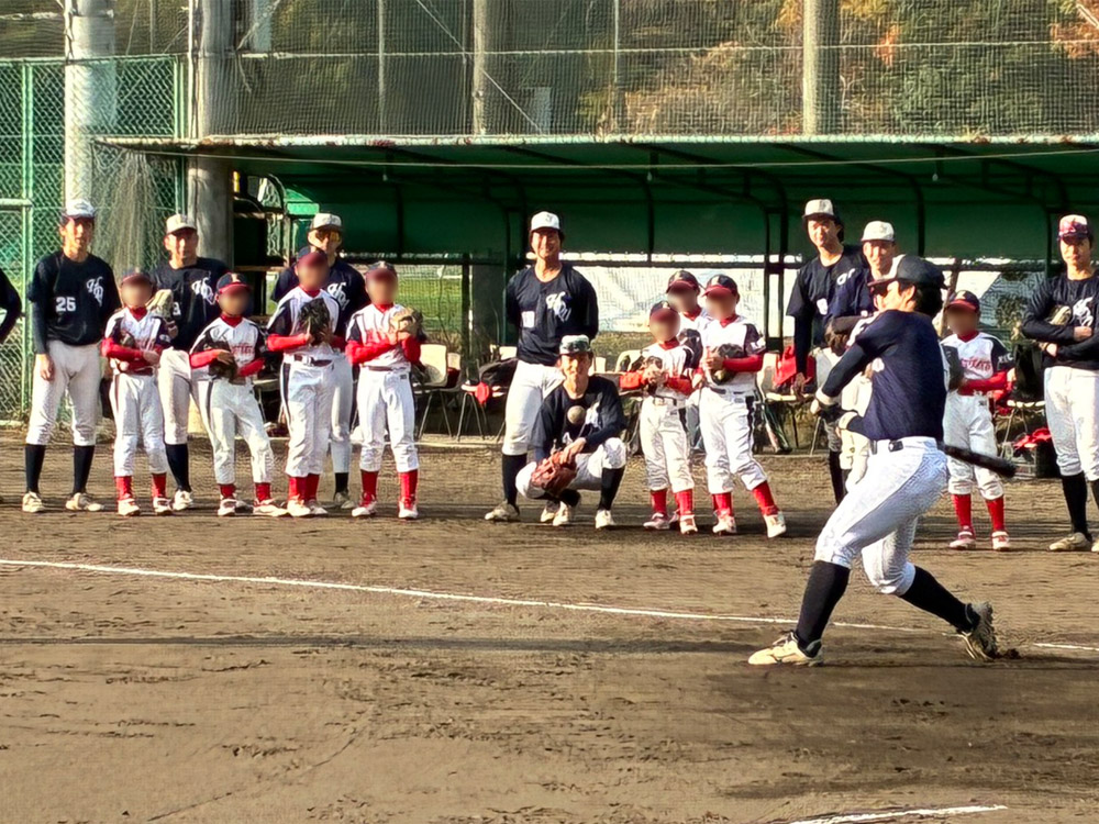 本学硬式野球部がたつの市内少年少女野球チームを招き野球教室を開催しました