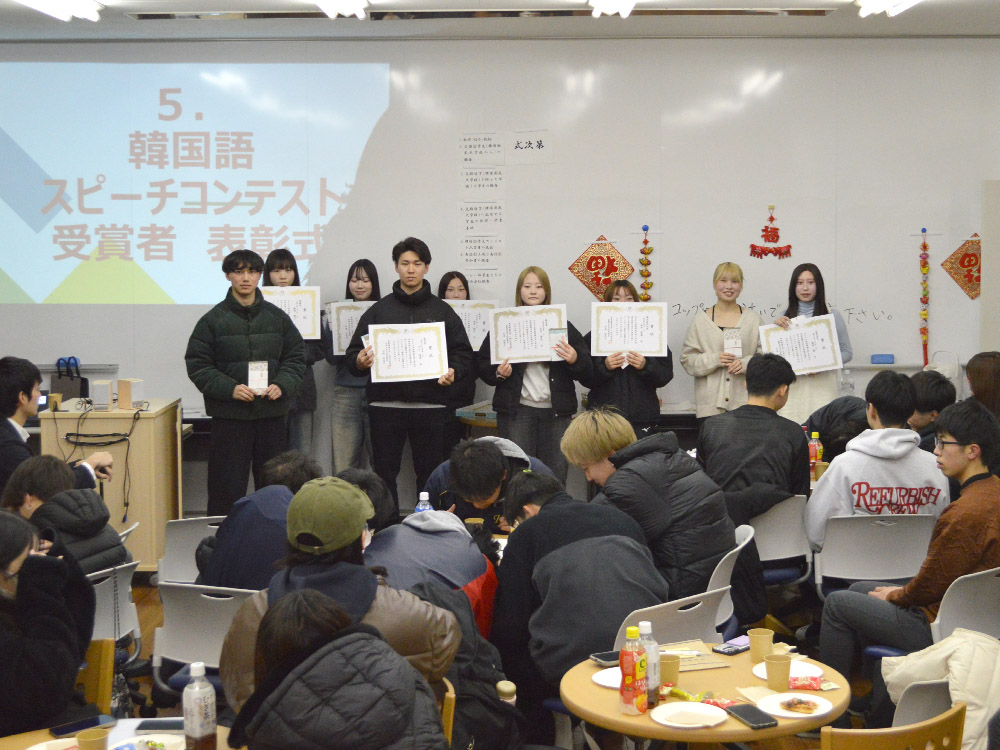 交換留学生の送別会及び交換留学予定者の壮行会 等の行事をしました [人間社会学群]