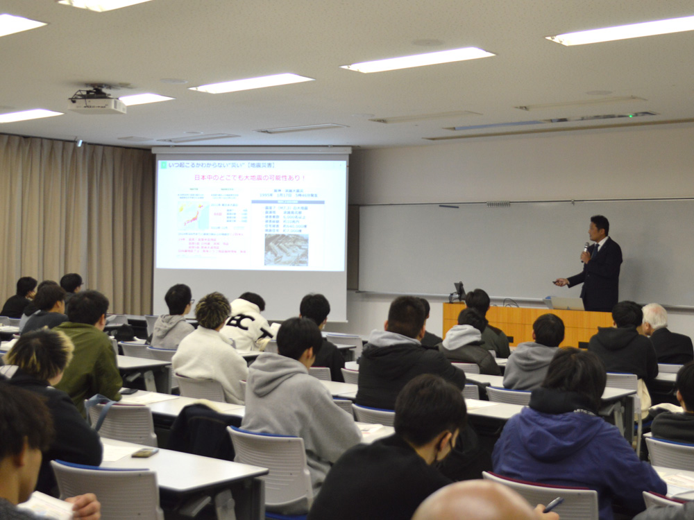 カーボンニュートラルについて学ぶ特別講義を開催しました。