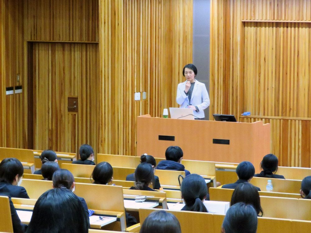 【2025.3.4】2024年度キャリア形成講演会を開催しました（看護学部）